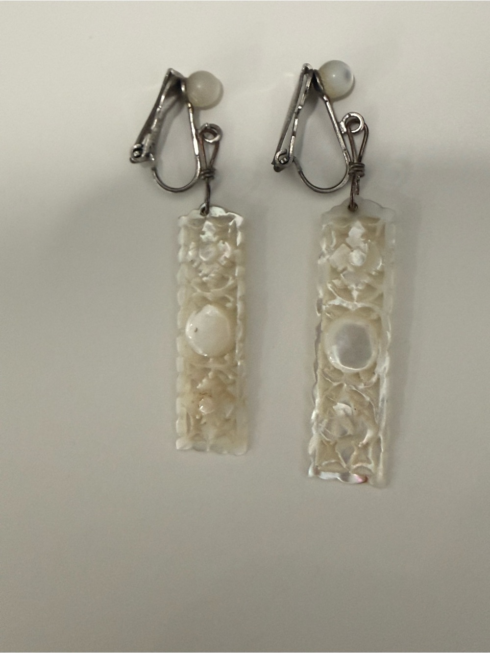 Unbranded silver-tone off white Mother-of-Pearl Drop Clip-On Earrings